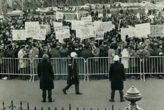 Before the Blowup everything was peaceful as Quebeckers gathered to protst a provincial government bill that would insure English-language education. [Incomplete]