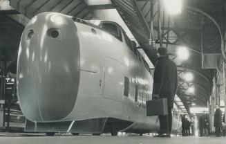 Heading for collision, the new Canadian National Railways turbotrain starts preview run today from Toronto's Union Station. A little more than two hou(...)