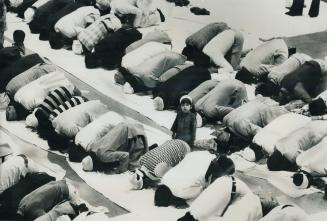 Metro Muslims End Month Of Fasting, Muslims in Canada and throughout the world have been observing fasting of the month of Ramadhan, which ended yeste(...)