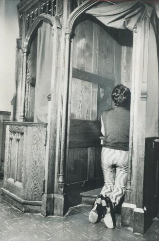 Traditional Style of confession is made in a Roman Catholic church in Toronto where the practice is declining as it has done elsewhere. But church lea(...)