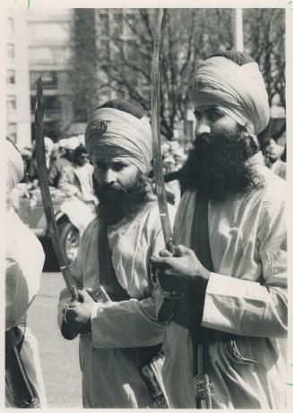 6,000 Sikhs march to mark New Year, An estimated 6,000 Metro Sikhs marched on Queen's Park yesterday to commemorate their New Year and hear the federal government criticized for being anti-Sikh