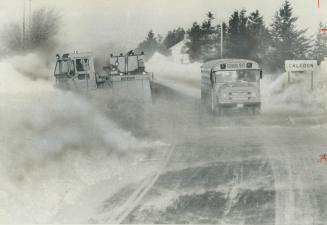 Peel keeps digging out ? and drifting in, More than a week after the big snowstorm that paralyzed highway traffic, Ontario Department of Highways' plo(...)