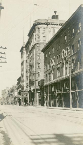 King Street East, south side, looking east from west of Victoria St