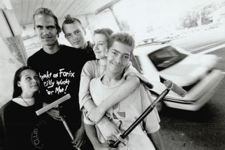 l.r Roxanne, Casper Riddler, Sky & Styles