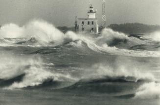 Savage winds making big waves... Gale force winds yesterday brought another round of high-water warnings for shoreline residents along Lakes Erie, Ont(...)