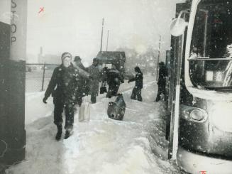 it was a long wait at most stops today in Metro as Toronto Transit Commission buses, streetcars and subways fought the worst blizzard to strike southe(...)