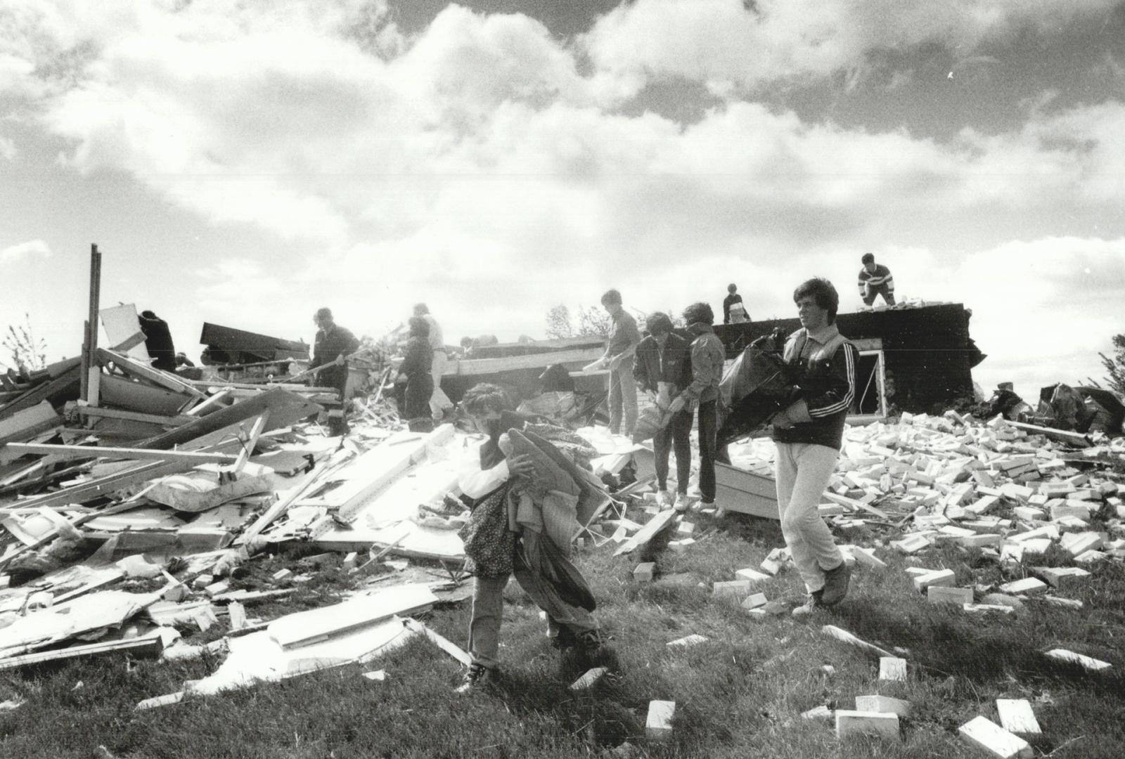 Storms - Tornados - Ontario 1985 (2 files) 2 of 2 files 60