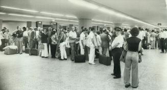 Strikes - Canada - Air Canada - Air Traffic Controllers 1977