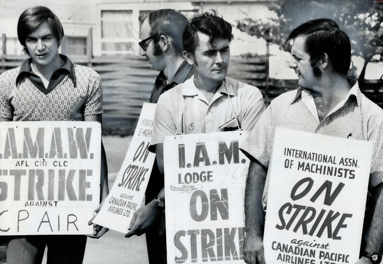 Only Evidence of the strike against CP Air, by nearly 100 Toronto members of International Association of Machinists, as it entered its fourth week, w(...)