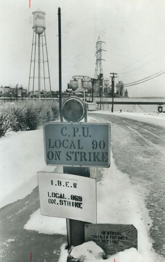 Abitibi Paper Co. mill at Iroquois Falls, idled by bitter strike