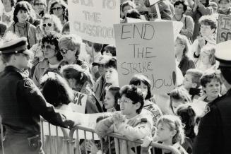 Strikes - Canada - Ontario - Toronto - miscellaneous 1987