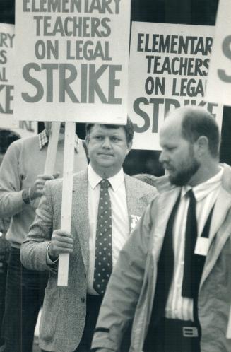 Strikes - Canada - Ontario - Toronto - Teachers 1987