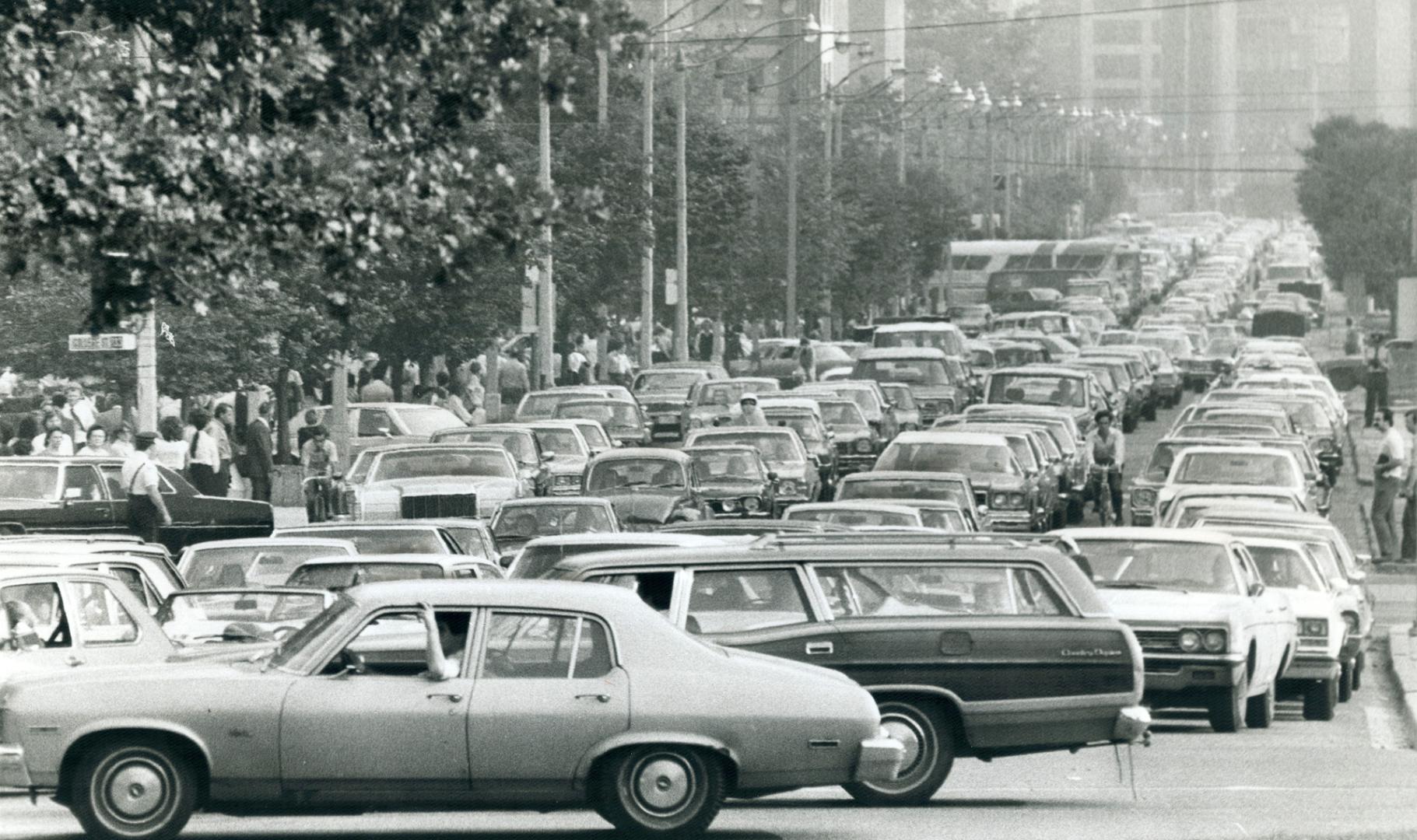 Monumental jam-ups - in case any downtown driver missed one - were the order of the day as an unprepared Metro faced the first day of the transit stri(...)