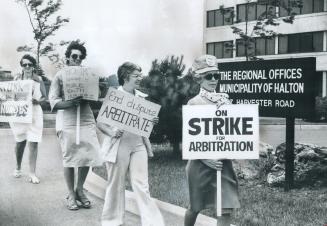 Nurses on Picket Line