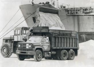 Oshawa harbor squeezes huge ship, One of the largest ships to enter Oshawa Harbor, the Belgium-registered Federal St