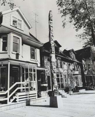 The Brotherhood totem pole of Honest Ed Mirvish may become Markham St