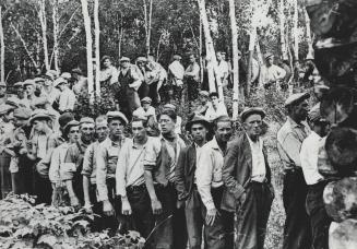 Foot-sore Manitoba Camp Strikers arrive in Kenora, Strikers from Manitoba relief camps, persistin and weary