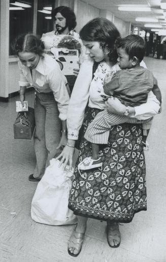 War - Vietnam War - Orphans in Canada