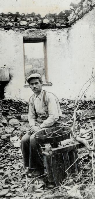Patras Latinopoulos of the village of Makri, burned by the Nazis, saw his father, mother, sister, brother-in-law, two nieces, sister-in-law and two nephews shot
