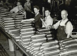 War 1939 Munitions - Manufacture - Canada - miscellaneous
