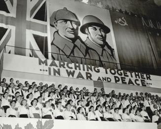 Highlights of the musical program of the Salute to Russia demonstration was the choral singing of the massed United Nations Choir located at one end o(...)