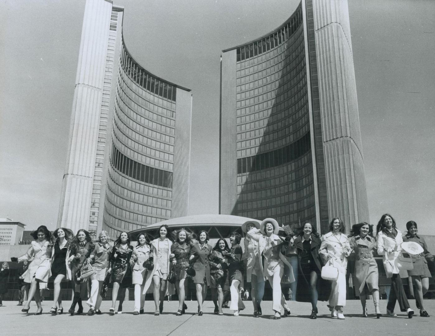 18 girls seeking title of Miss Teenage Canada, Eighteen girls from across Canada, in Toronto for the Miss Teenage Canada Pageant this week, went to Ci(...)