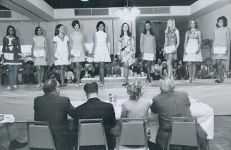 Pity the beauty judges at a time like this, Harried judges look over the 10 finalists in the first preliminary of the 32nd annual Miss Toronto contest at Yorkdale last night