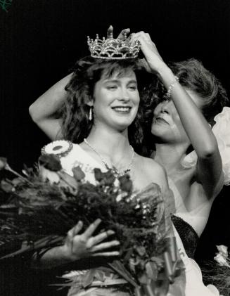Winning smile, Kari Lee Hudson is crowned winner of the Miss Toronto pageant last night at the CNE