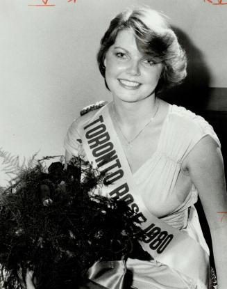 Toronto's flower, Irene Gilligan, 18, will represent Irish community at Rose of Tralee festival in Ireland this summer
