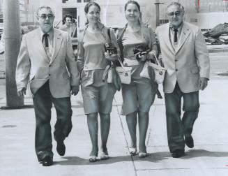 Yes, You Are Seeing Double, Two sets of identical twins, Alwin and Lavona Richmond, left, and Lavelda and Arthur Richmond, right, or is it the other w(...)