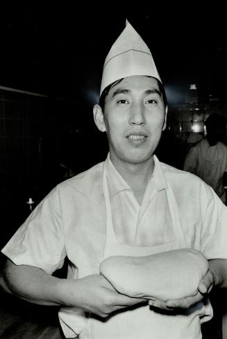 Shi Ping Ma: Fon San's pastry chef with the dough that he turns into two miles of noodles, by hand