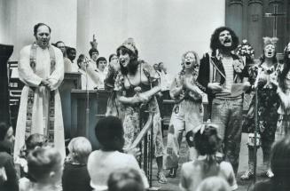 Godspell at St. Michael's and all Angles Church, Rev. Arthur Brown, actress Gilda Radner and congregation sing together