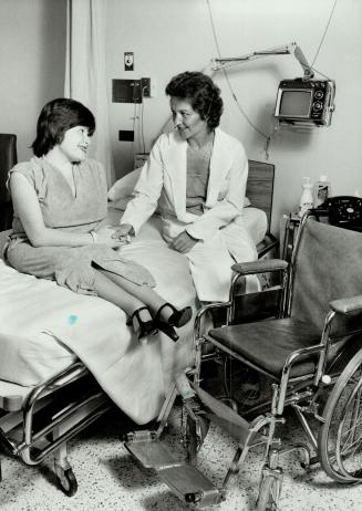 Hospital ministry: Rev. Culleen Bryant, supervising chaplain at Toronto Western Hospital, talks with a patient, Catherine Coles. More and more women a(...)