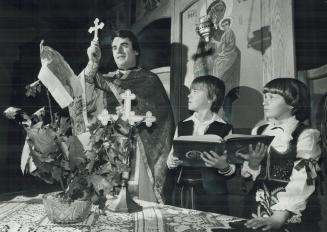 Serbian Christmas: Rev. Miroslav Markovich, of the Serbian Eastern-Orthodox Church of St. Archangel Michael on Delaware Ave., blesses a bowl filled wi(...)