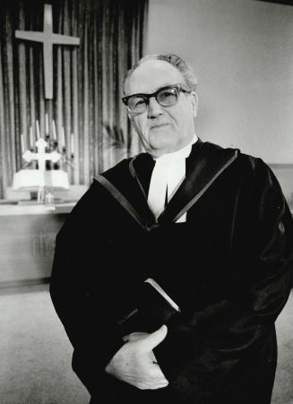 Rev. Robert McNaught