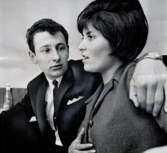Honeymoon ended this morning when Mrs. Fay Pappas accompanied her husband of five days, Vassily, to immigration department. In Canada illegaly the 20-(...)