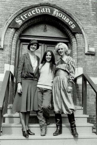 Exotic elegance Costume designer Linda Muir is flanked on the steps of the old Strachan mansion, scene of the surprise hit Tamara, by actors Maggie Hu(...)