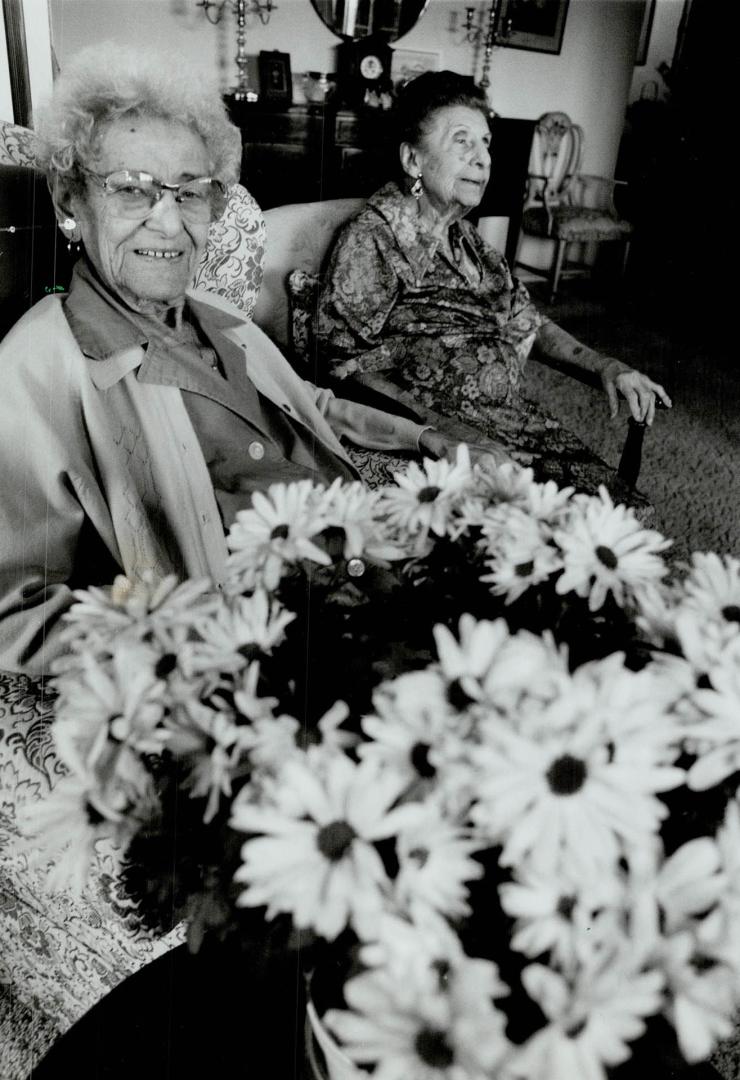 Alys Segall (L) Sister: Rose Stern