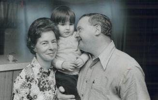 Windfall of $486,000 more than three years ago hasn't made any great difference to Bessie and Bob Jacobs, photographed in 1970 with granddaughter, Vic(...)