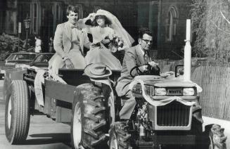 For better or worse, Newlyweds Greg Davis and Marcie McCord were taken for a spin on a manure spreader after their wedding yesterday, courtesy of the (...)