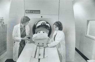 Elizabeth Stermich and Jane Bennett take three-dimensional x-ray at Toronto Western Hospital