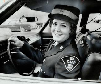 Real police work is what Joan Loftus, one of the first 10 policewomen hired so far by the Ontario Provincial Police, wants in her new job. A secretary(...)