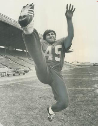 Golden toe gone? Zenon Andrusyshyn shows style which broke all kicking records at UCLA