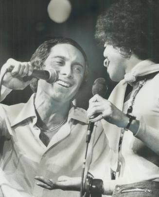 Paul Anka and Odia Coates, an Anka protege, attracted 21,800 people to CNE Grandstand last night for a show that Star critic Peter Goddard says was di(...)