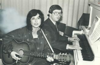Natalie Gold and R-o-n A-t-k-e-y make politial music at party for Tory faithful