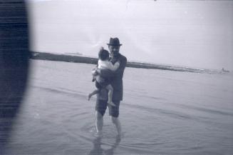 Arthur Conan Doyle at the seaside with his son Denis [F]