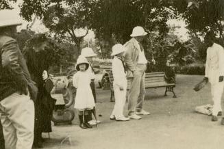 Arthur Conan Doyle and his children in Mumbai, India