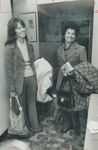 Wives of team Canada players flew from Toronto Airport last night to join their husbands for the Soviet leg of the two-part hockey series. Nora Hender(...)