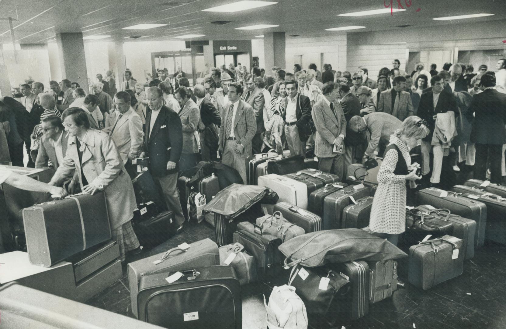 Mission to Moscow for thousands of Canadians rooting for Team Canada in the Moscow series of four hockey games against the Soviet Nationals team began(...)