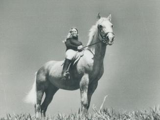 Sam Dukelow on Joey illustrates the lure of horseback riding